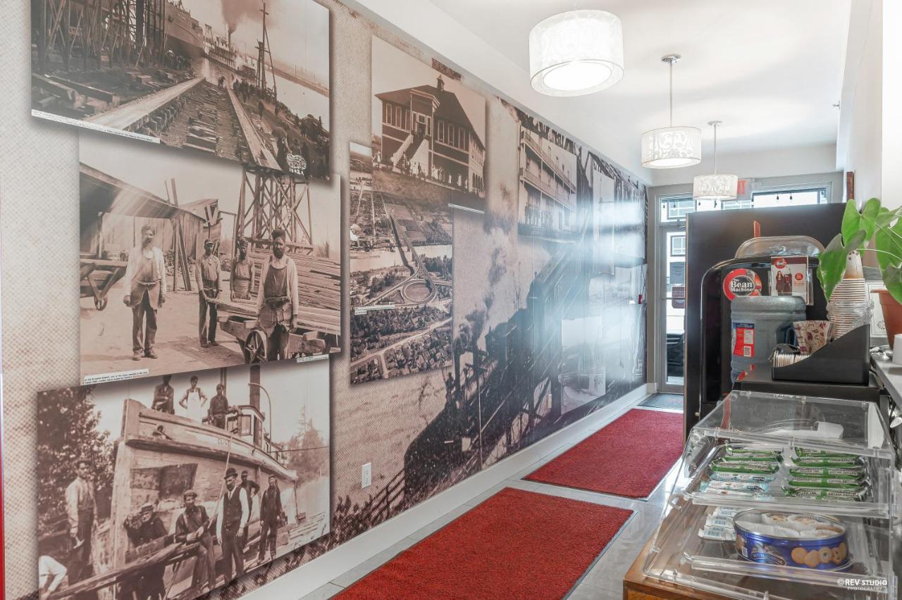 Queens Hotel Нью-Вестминстер Экстерьер фото